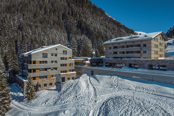 Te koop: luxe appartementen op sneeuwzekere locatie (1500m)  in het mooi Voralberg /Montafon . Snel aan te rijden vanuit Belgie en Nederland. 